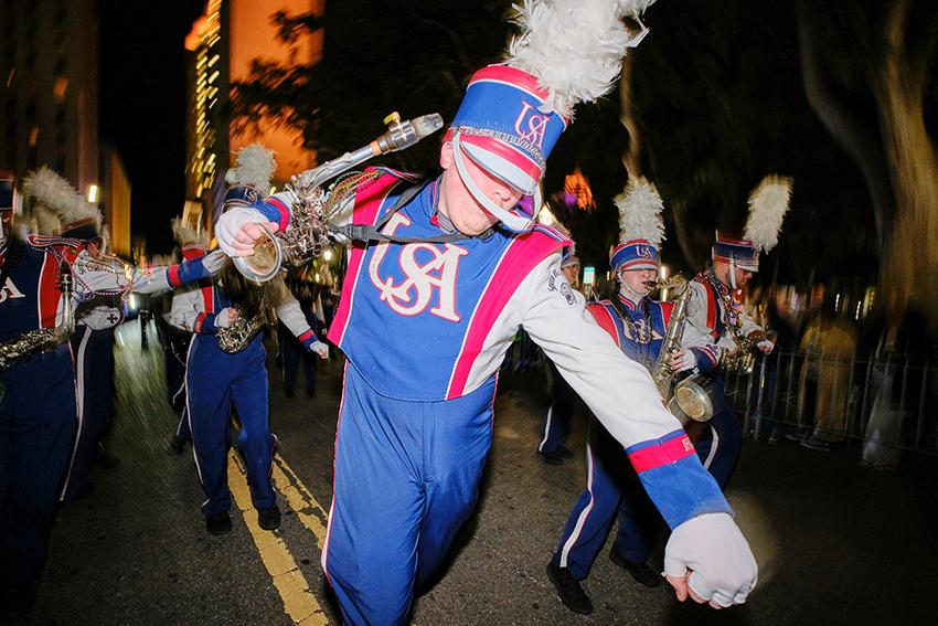 Jaguar Marching Band dancing