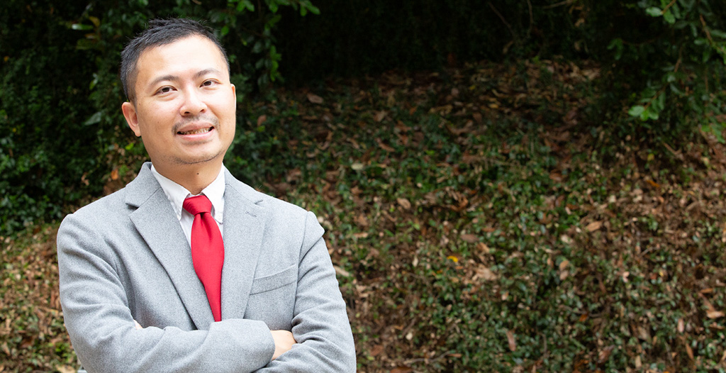 Wu Named Top 50 Undergraduate Business Professor