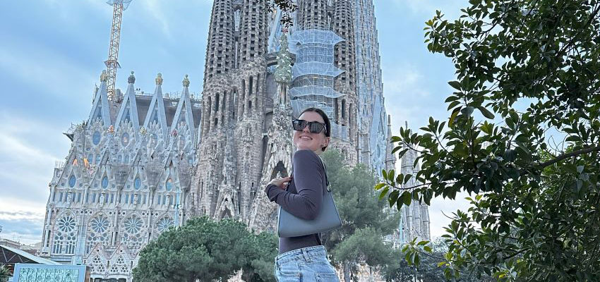 Abby Russ, a 2024-2025 International Education Ambassador, shares her experience interning with BarcelonaSAE.